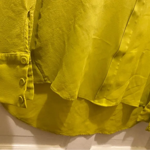 BCBGMaxAzria Vibrant 100% Silk Lemongrass Yellow V-Neck - Picture 6 of 14